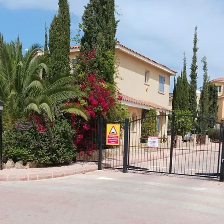 Modern Sea View Regina Gardens Apartamento